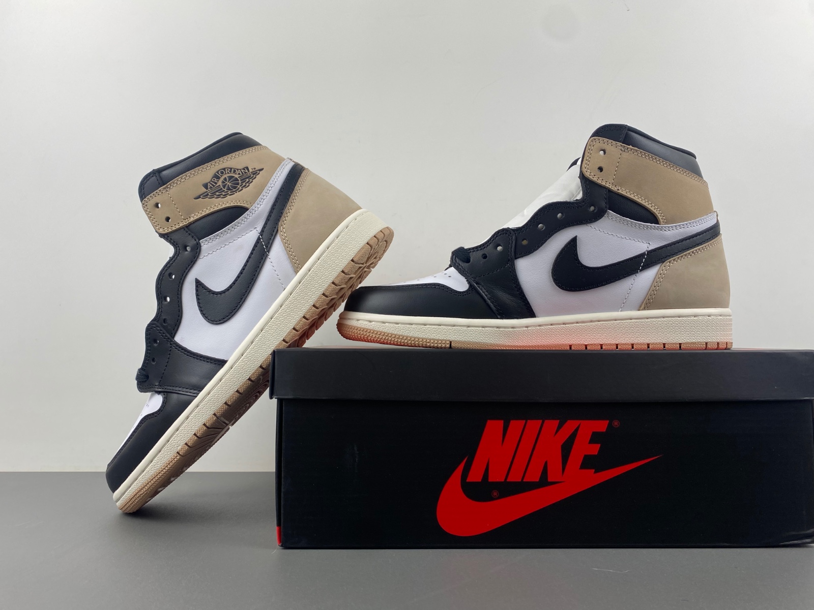 Air Jordan 1 High OG “Latte”FD2596-021