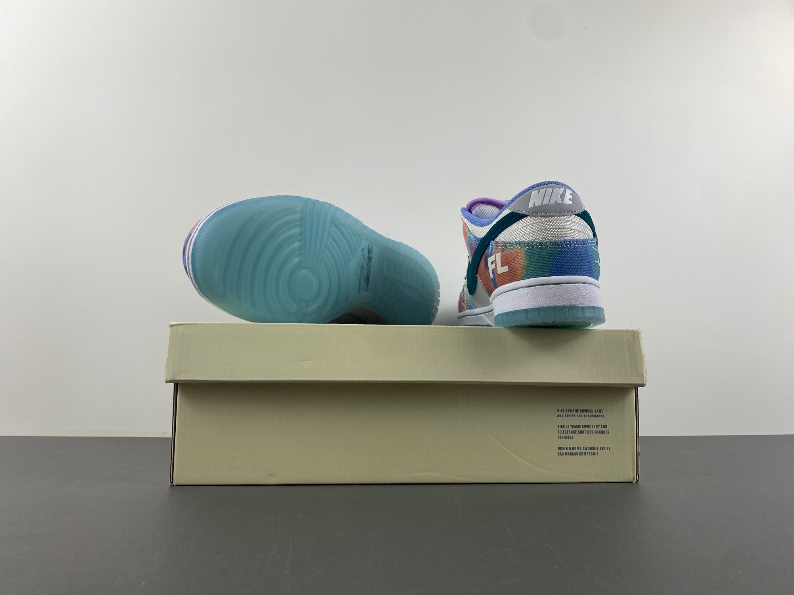 Nike Futura Laboratories x Dunk SB Low Bleached Aqua HF6061-400