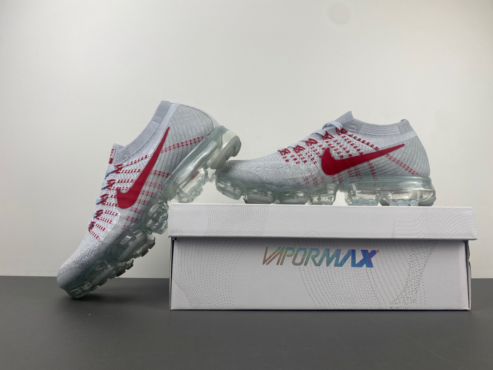 NIKE Air VaporMax White Silver Sneakers 849558-006