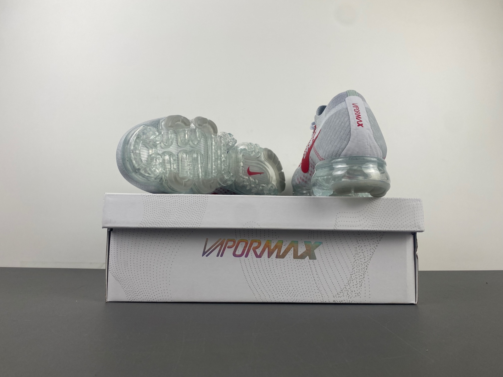 NIKE Air VaporMax White Silver Sneakers 849558-006