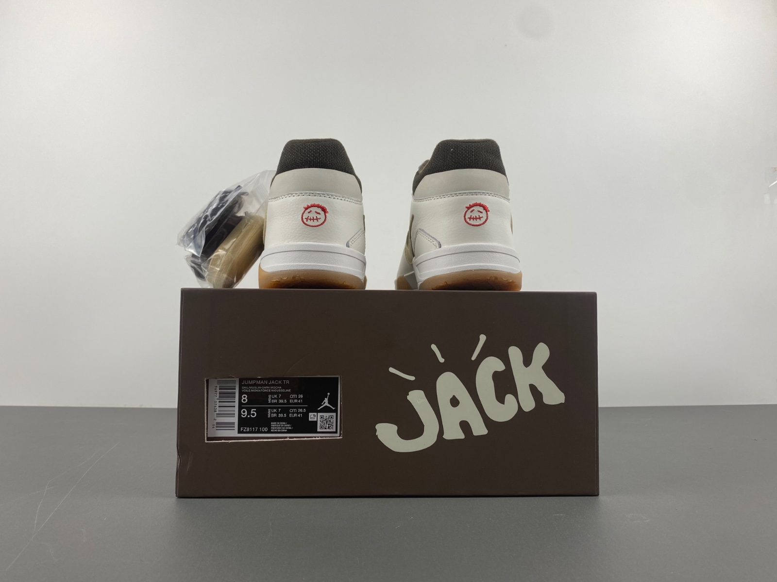 Travis Scott x Jordan Jumpman Jack Sail FZ8117-100