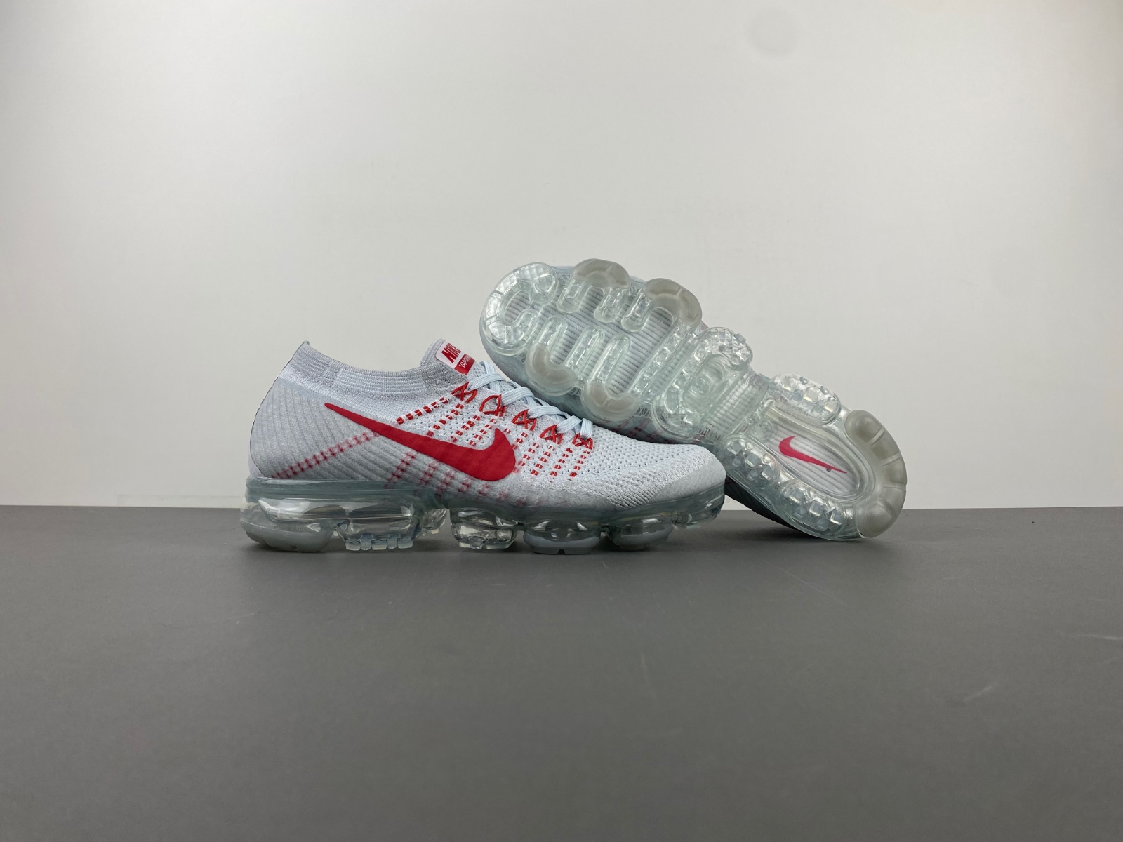 NIKE Air VaporMax White Silver Sneakers 849558-006