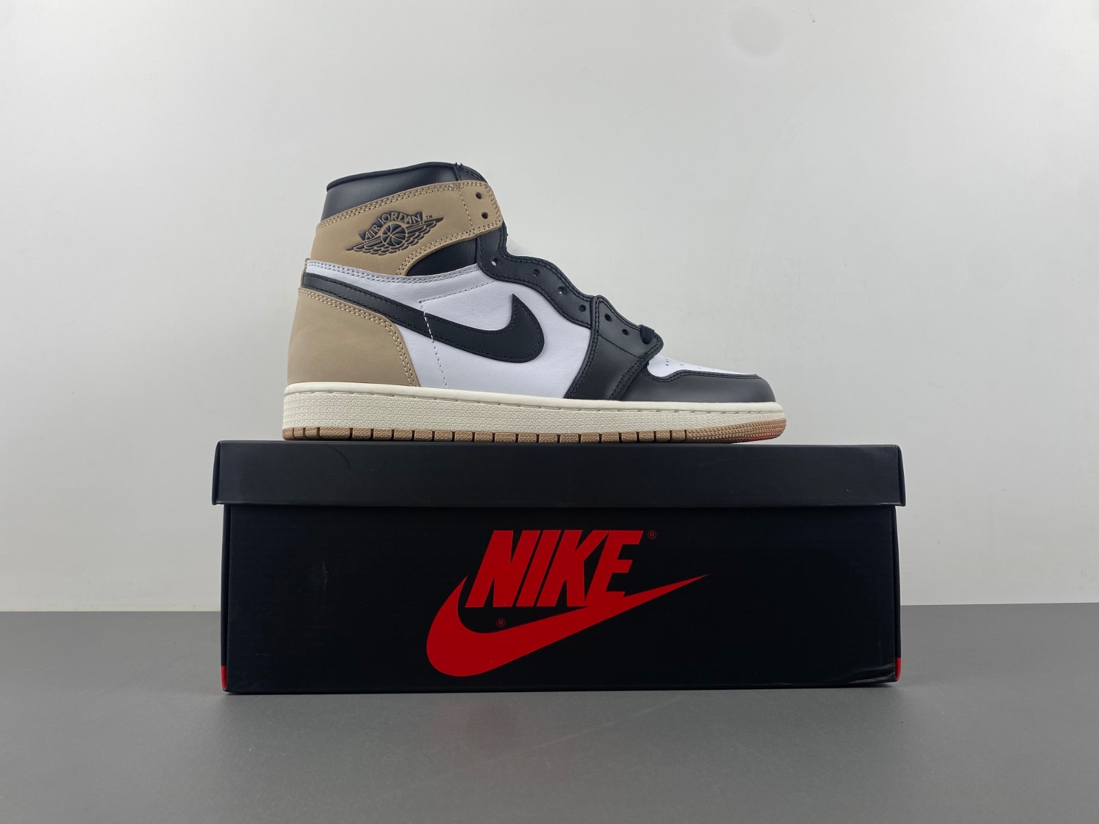 Air Jordan 1 High OG “Latte”FD2596-021