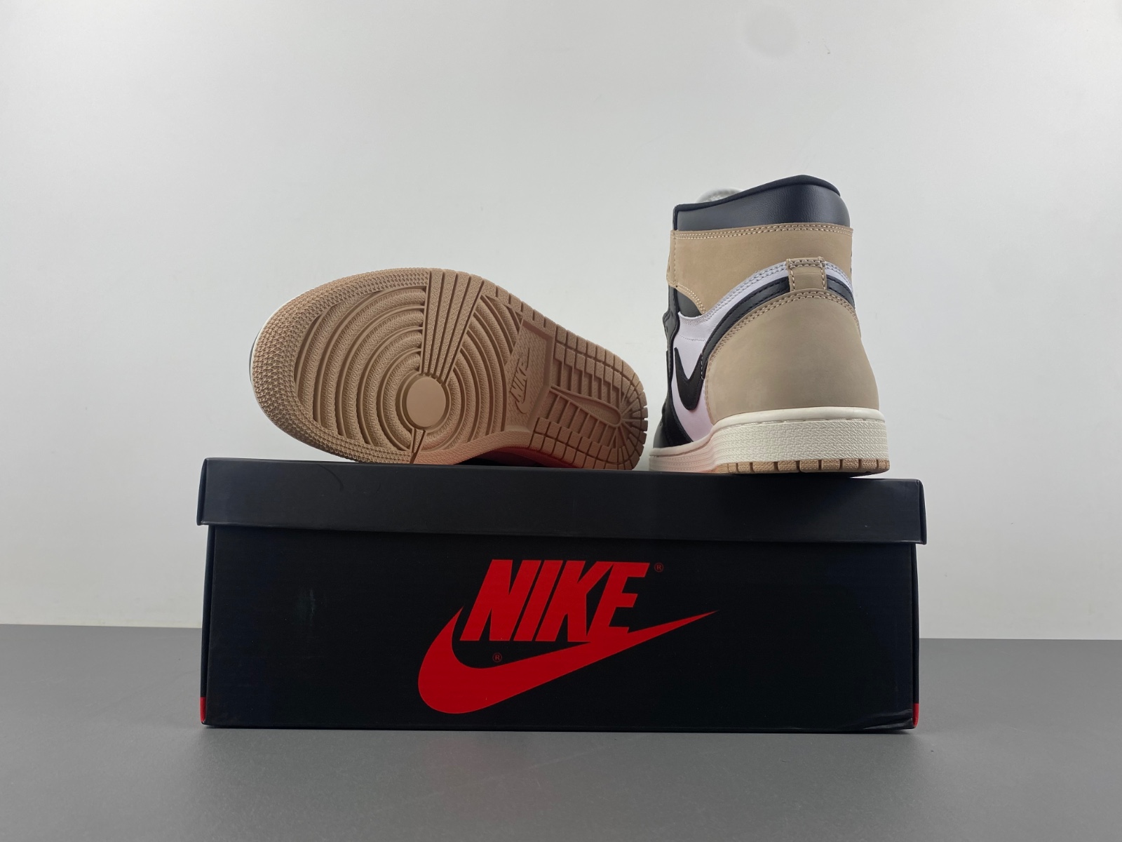 Air Jordan 1 High OG “Latte”FD2596-021