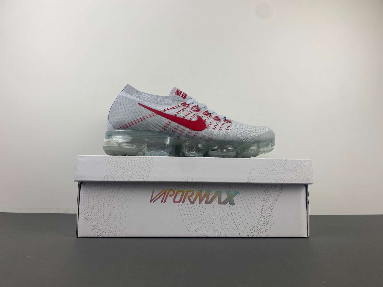 NIKE Air VaporMax White Silver Sneakers 849558-006
