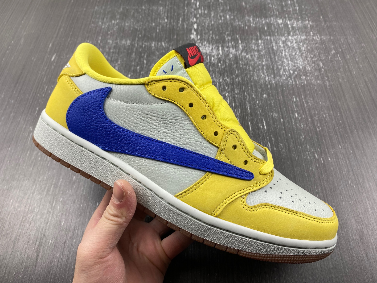 Travis Scott x Air Jordan 1 Low OG “Canary”DZ4137-700