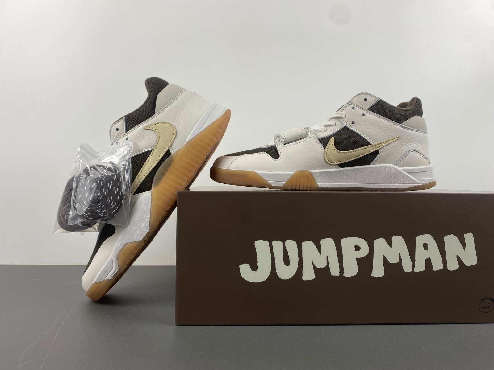 Travis Scott x Jordan Jumpman Jack Sail FZ8117-100