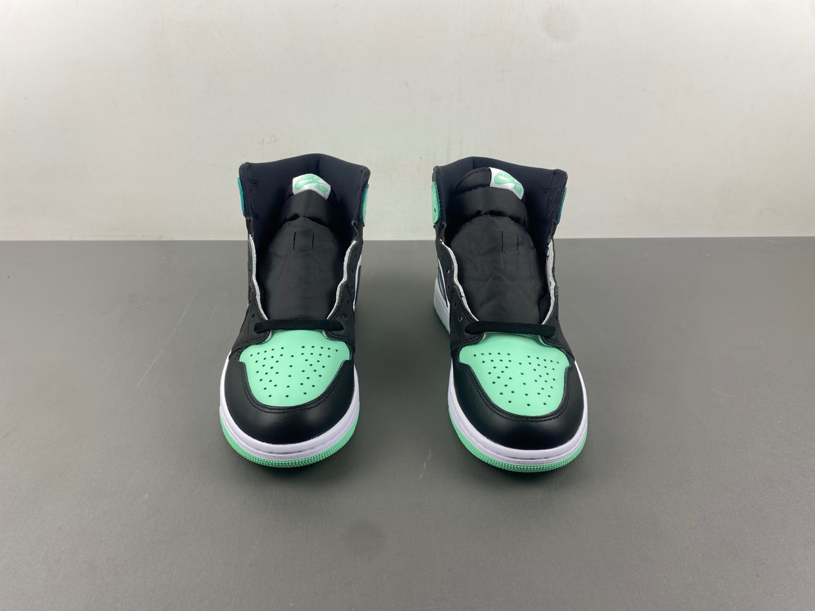 air jordan 1 retro high og green glow dz5485 130