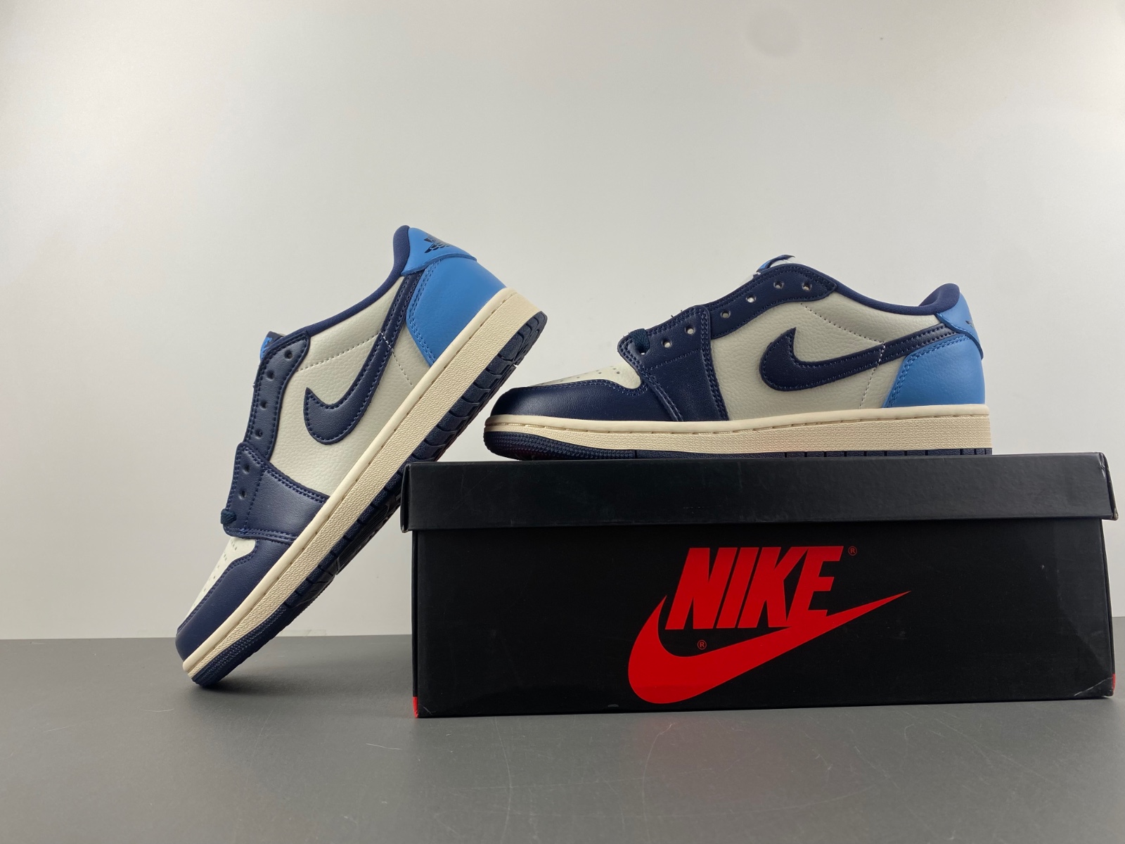Nike Air Jordan 1 Retro Obsidian CZ0790-400