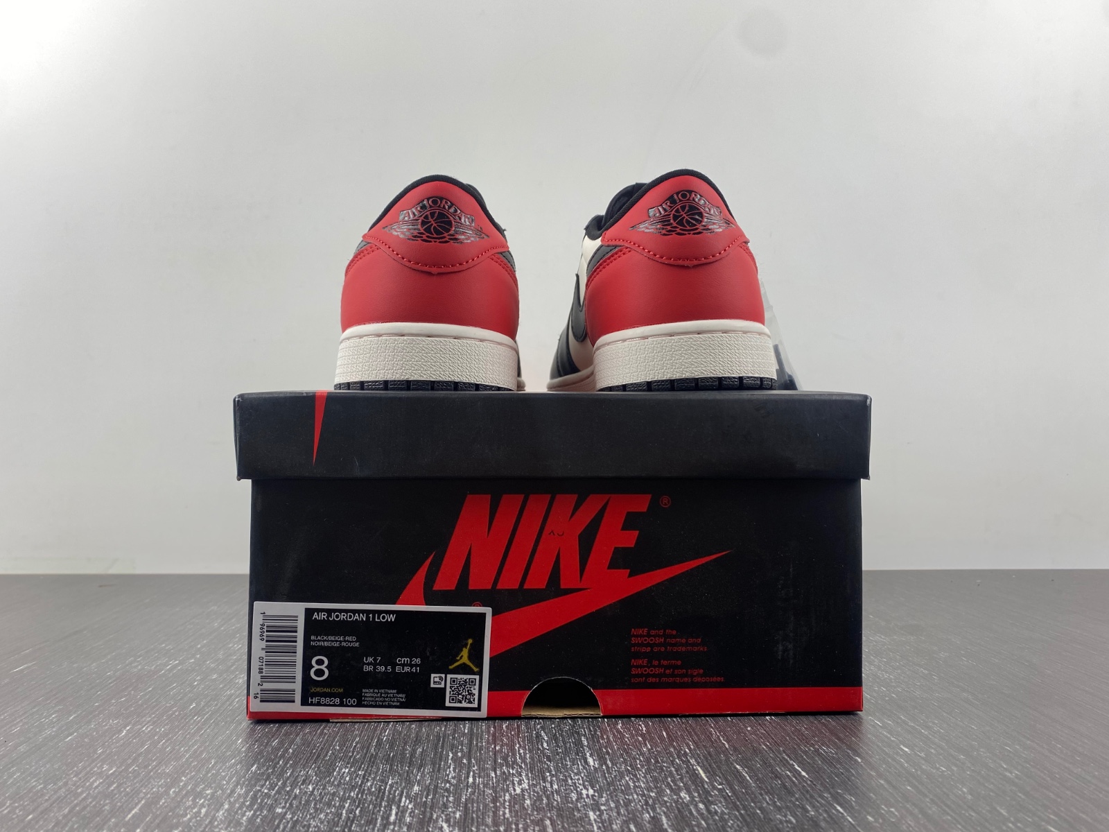 Jordan 1 Retro Low OG PSG Paris Saint-Germain