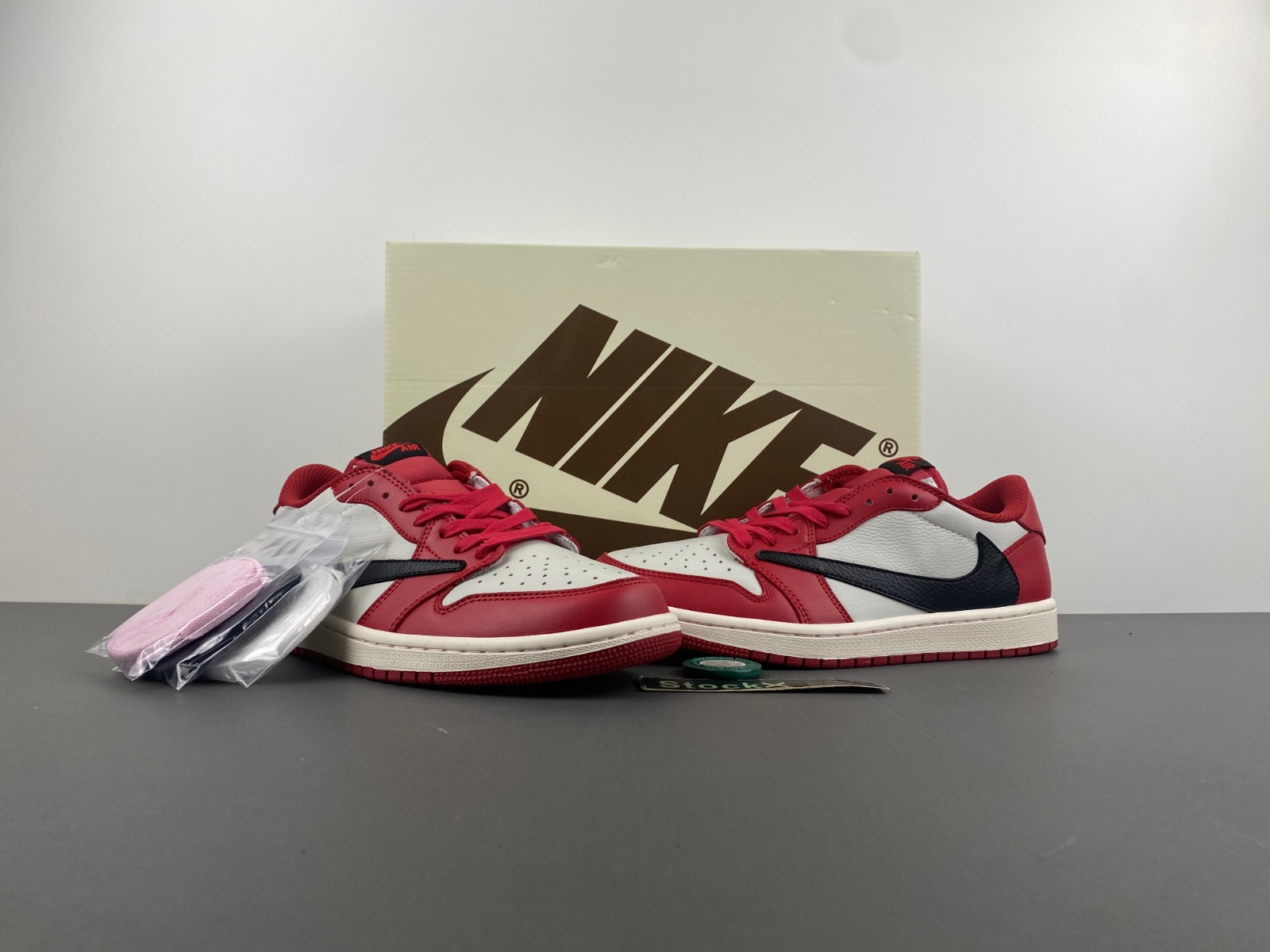 Travis Scott x Nike Air Jordan 1 Low Retro OG Chicago