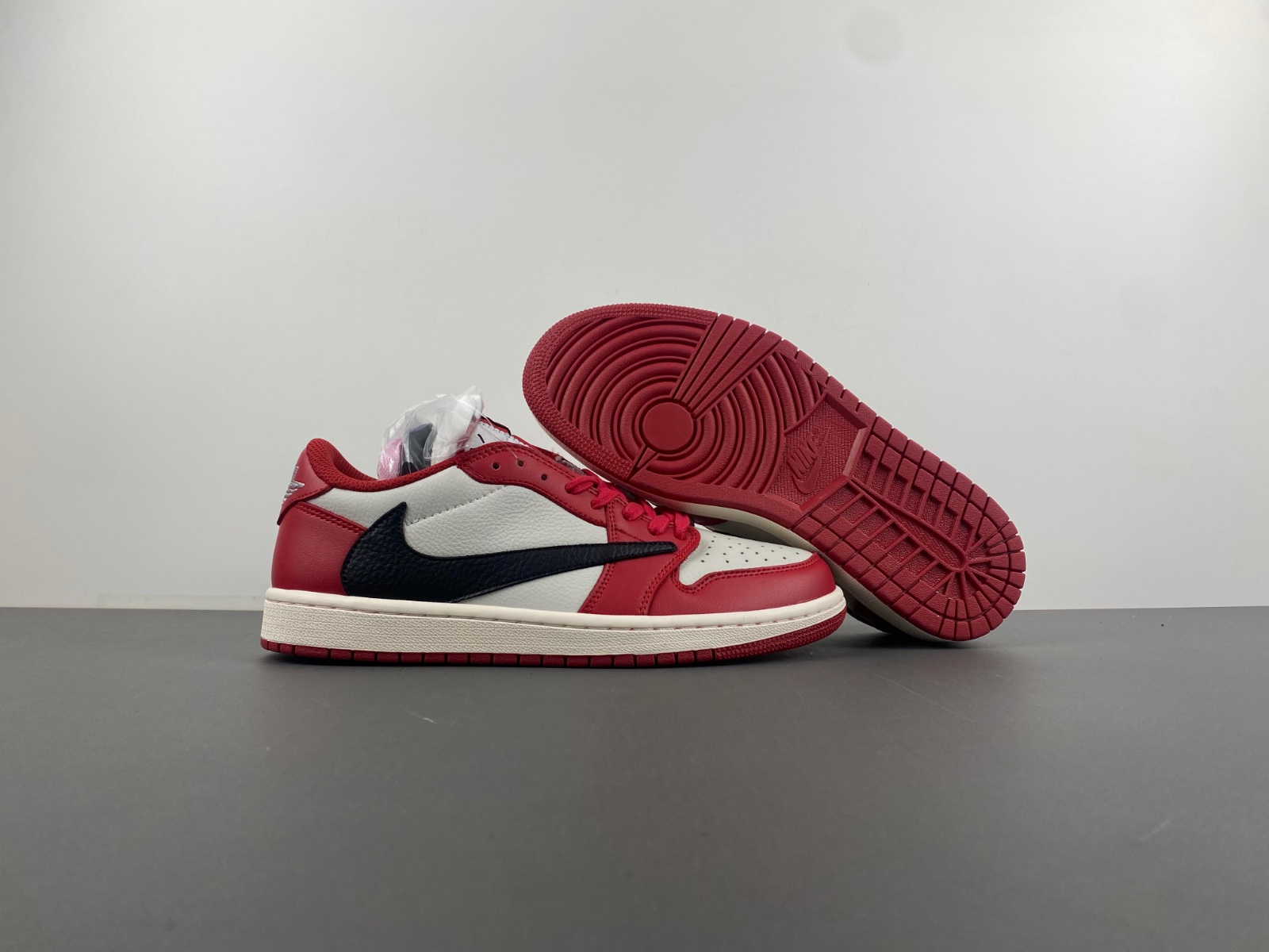 Travis Scott x Nike Air Jordan 1 Low Retro OG Chicago