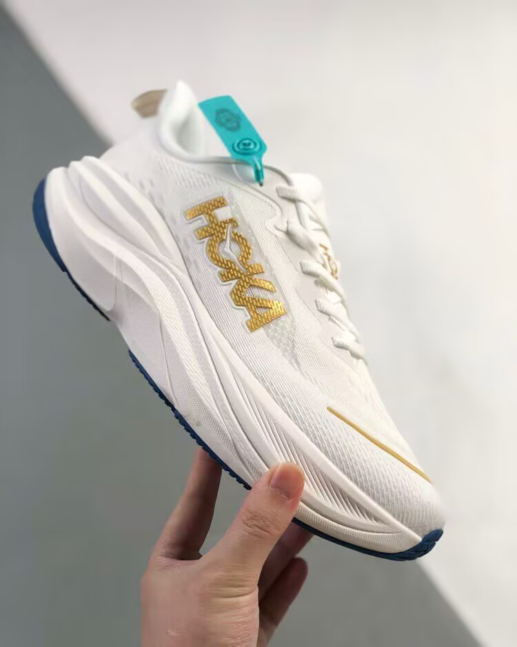 Hoka one one skyflow comfortable non-slip wear-resistant low-top casual running shoes for men and women, platinum 1155113