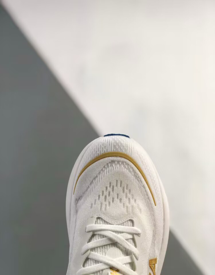 Hoka one one skyflow comfortable non-slip wear-resistant low-top casual running shoes for men and women, platinum 1155113