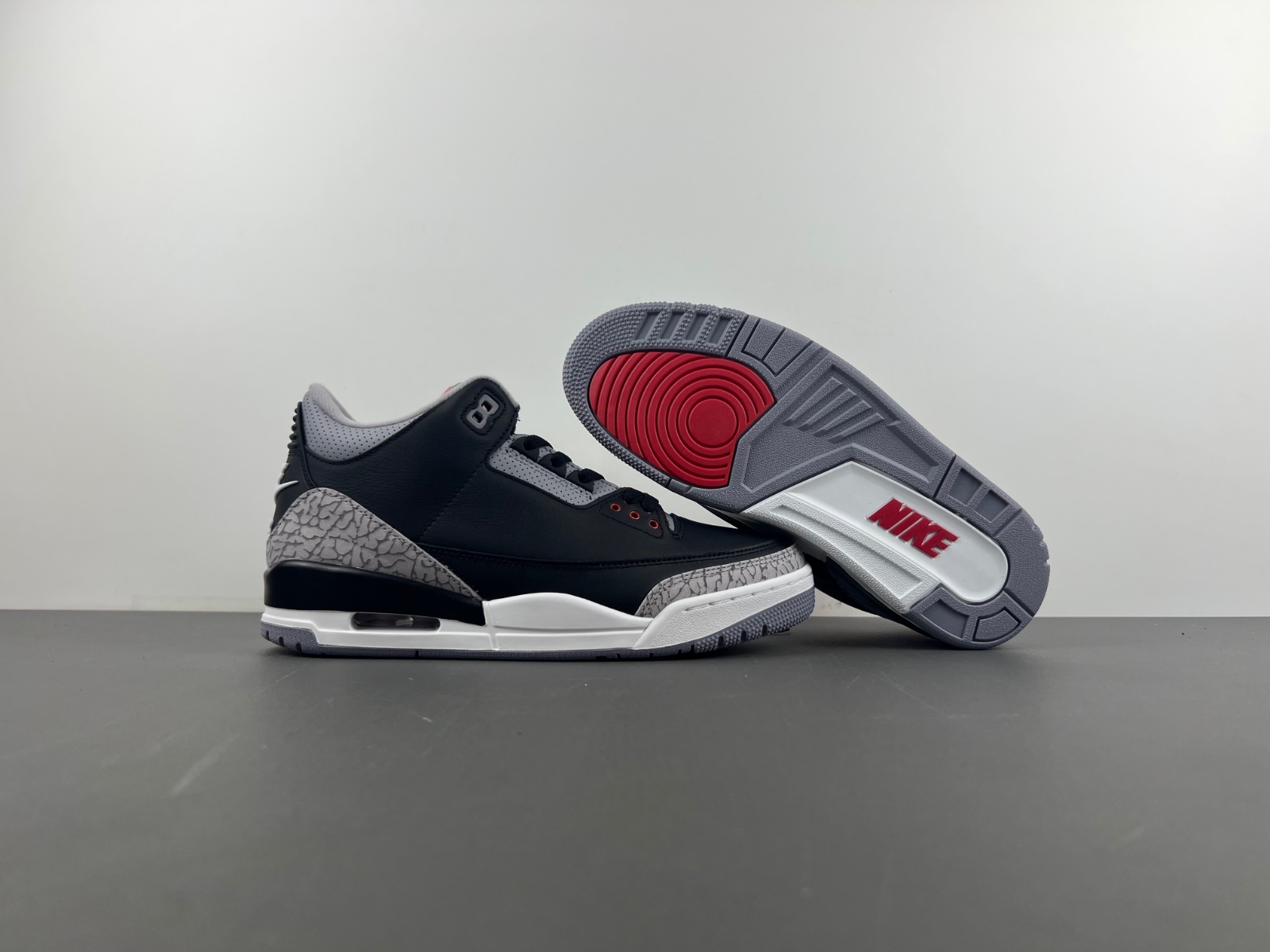 Air Jordan 3 OG “Black Cement”DN3707-010