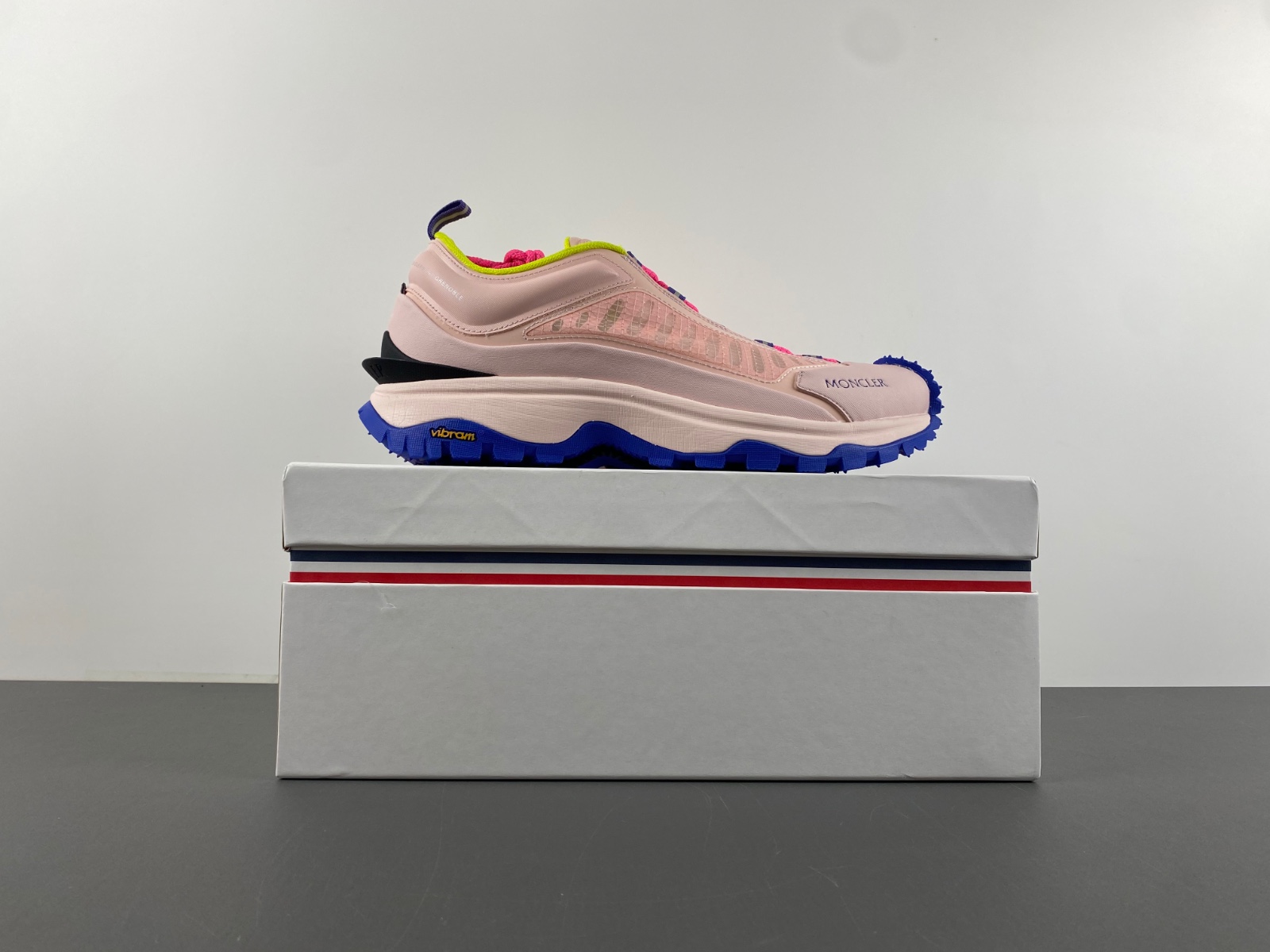 Moncler Trailgrip Lite 'Light Pink' I109B4M00210M280850N