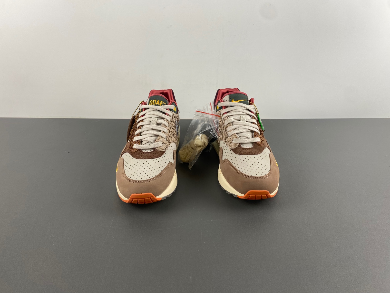 Nike Air Max 1 '87 Luxe University of Oregon PE (2024)  HQ2639-100