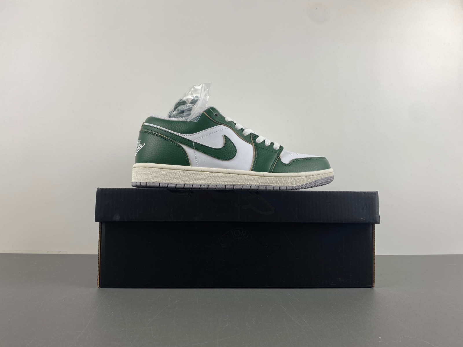 AIR Jordan 1 Low “white Olive” FQ7687-300