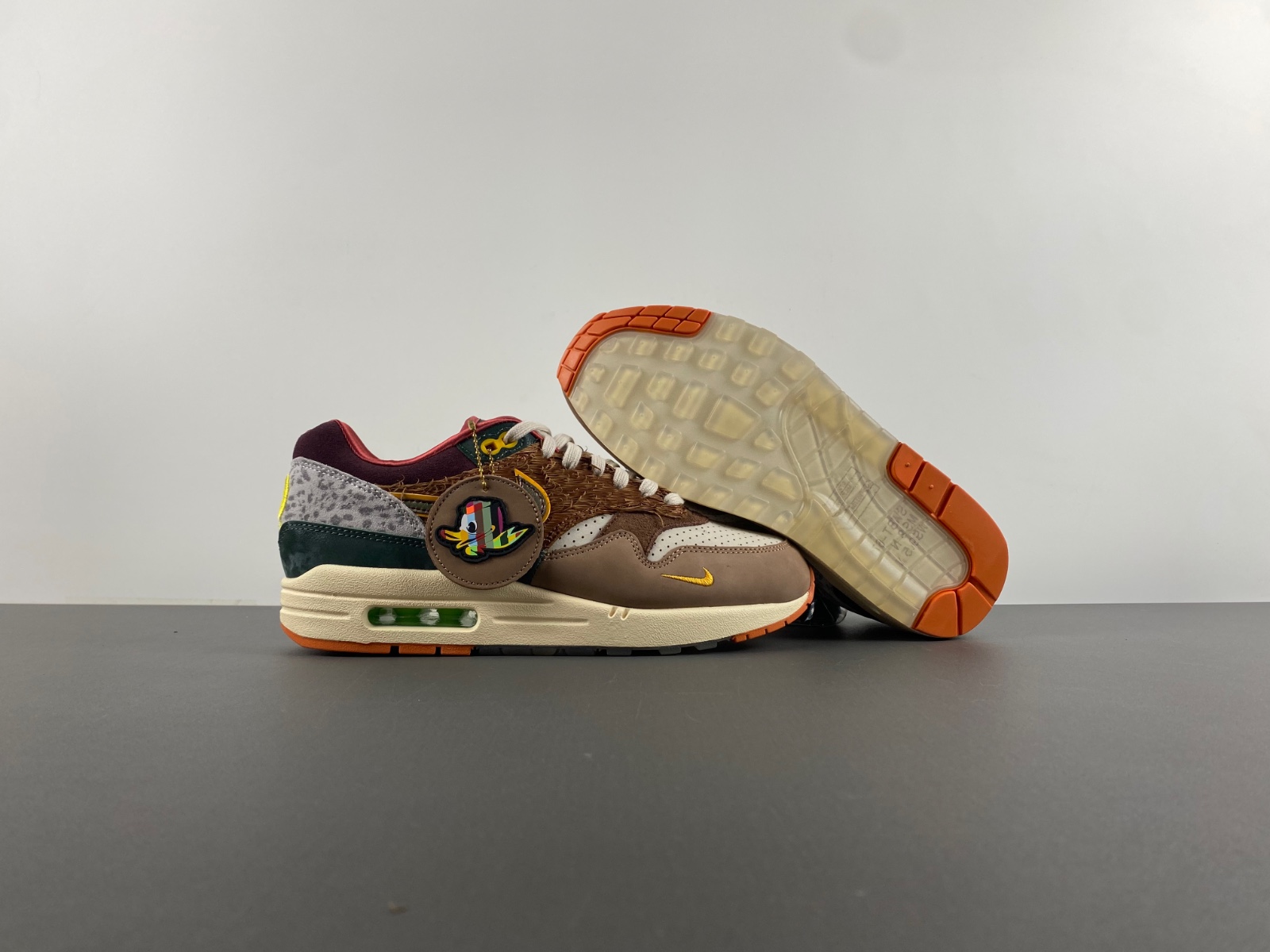 Nike Air Max 1 '87 Luxe University of Oregon PE (2024)  HQ2639-100