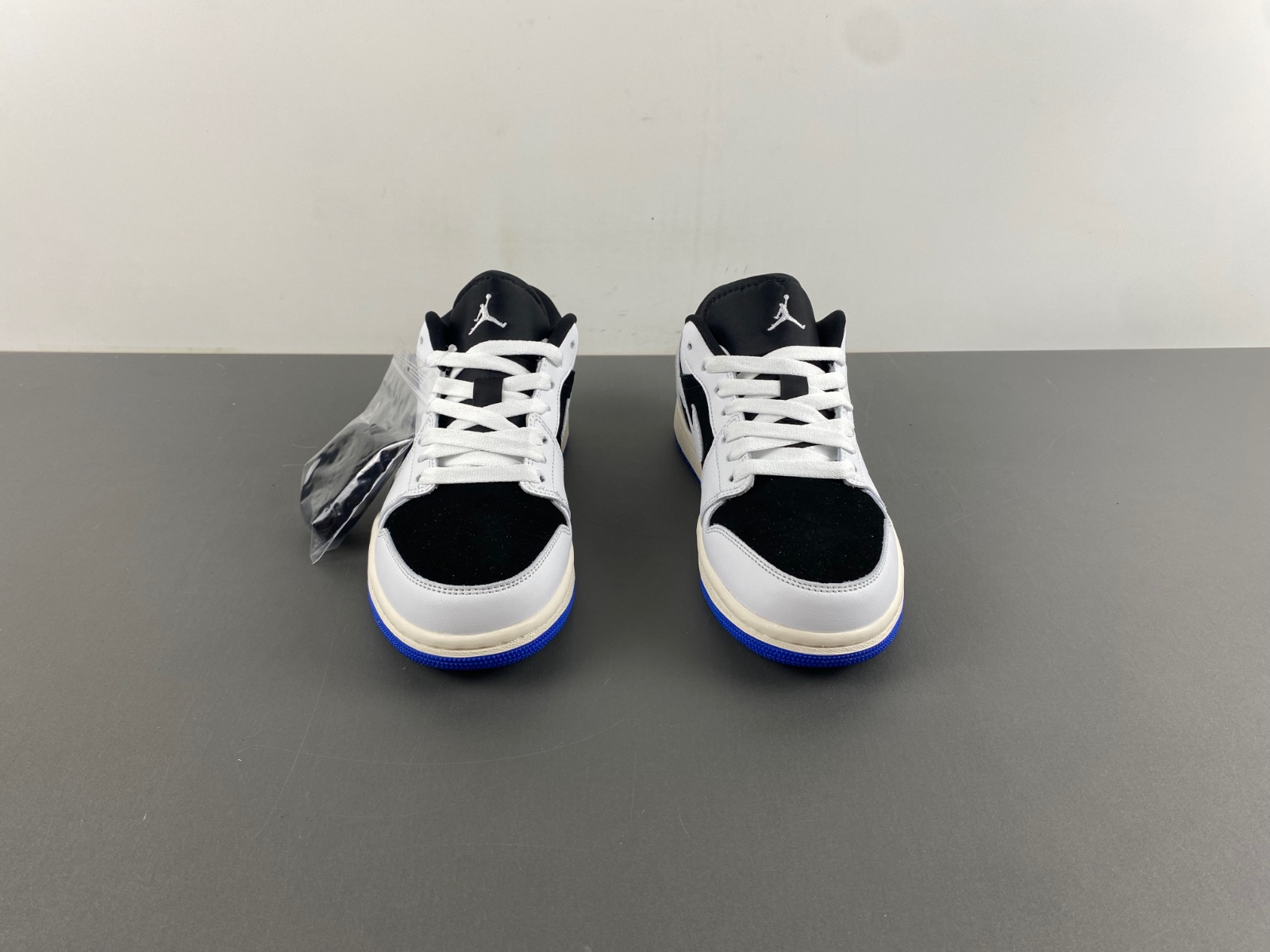 Air Jordan 1 Low white black HQ0764-001