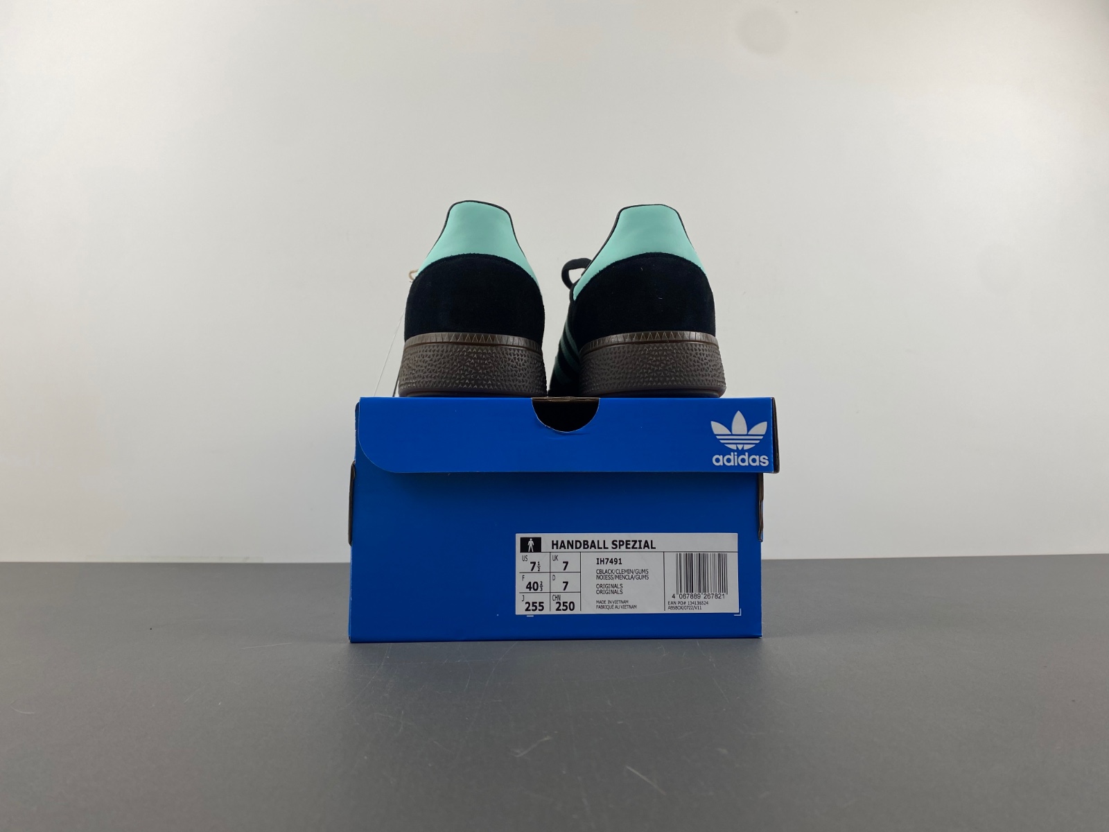 adidas HANDBALL SPEZIAL BLACK CLEAR MINT IH7491