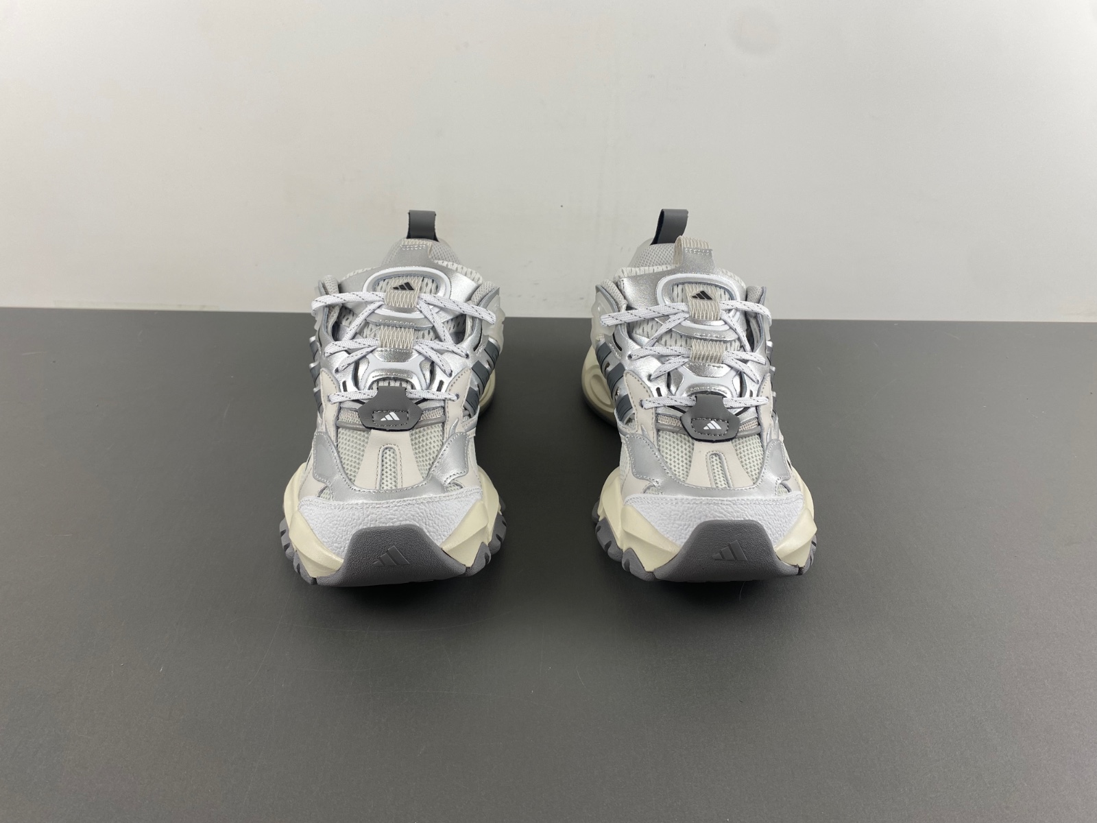 Adidas XLG Runner Deluxe JP5761