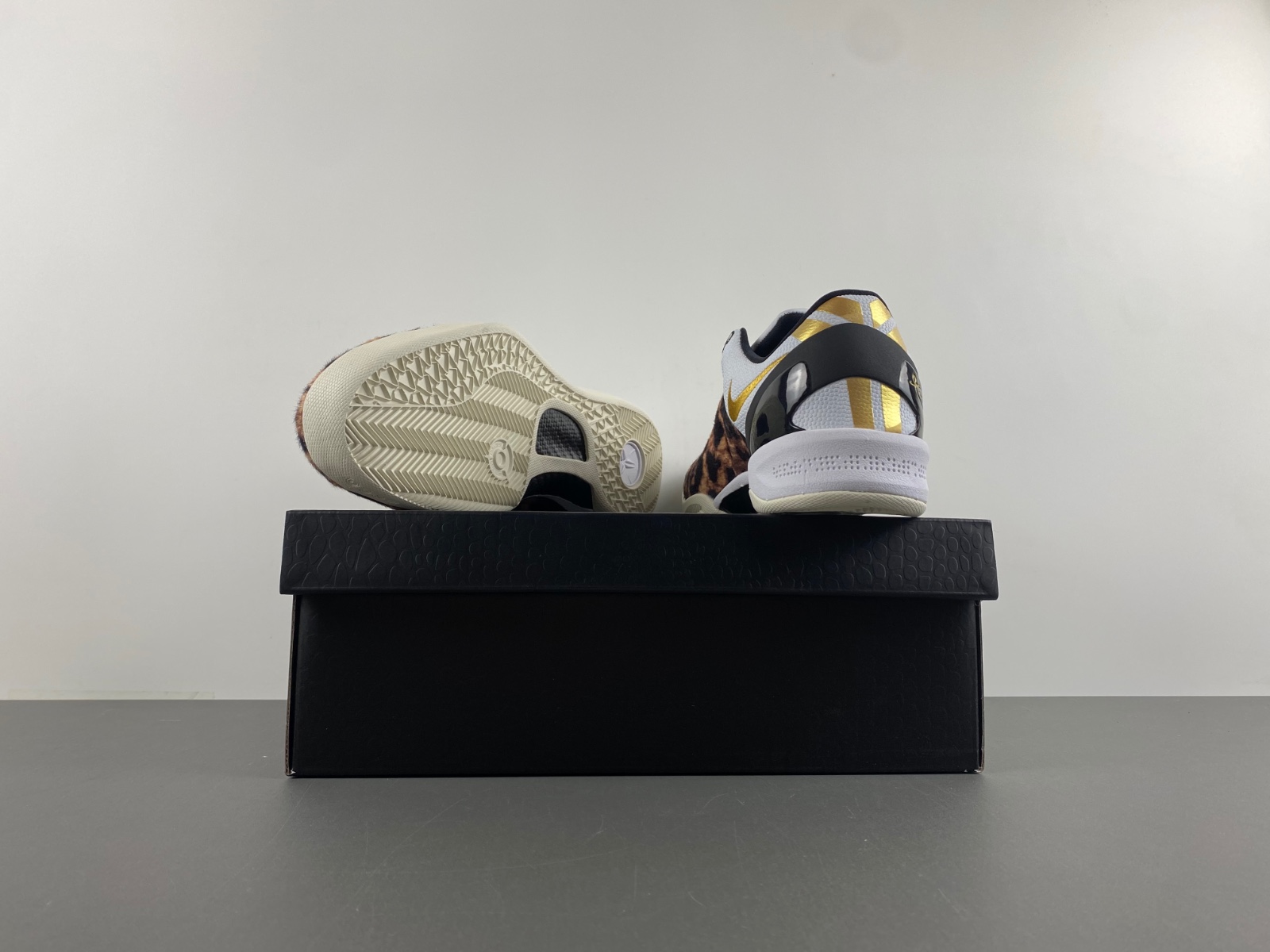 Nike Kobe 8 Protro Leopard Print FJ9364-305