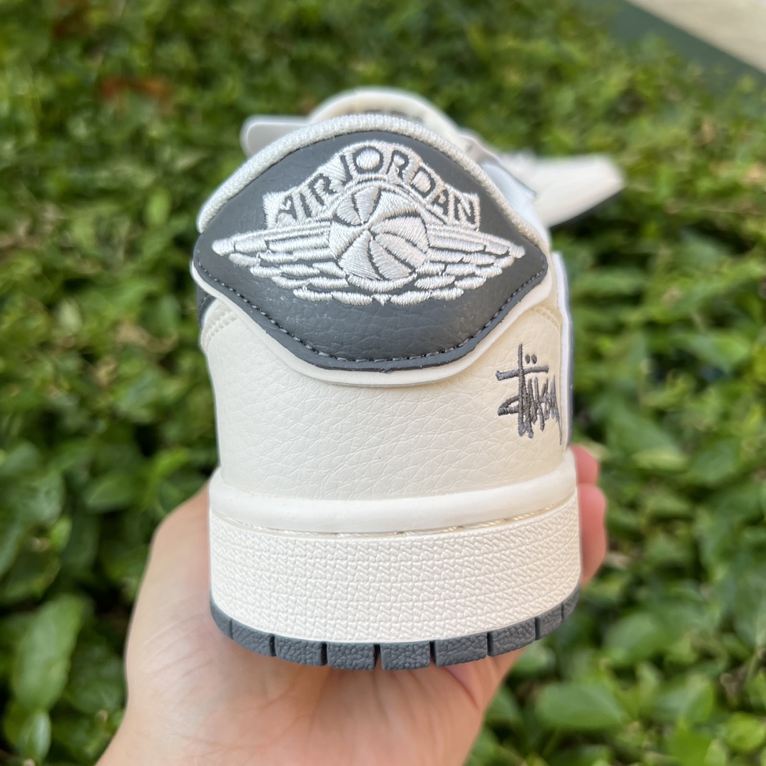 Louis vuitton x Travis Scott x Air Jordan 1 Low DM6688-601