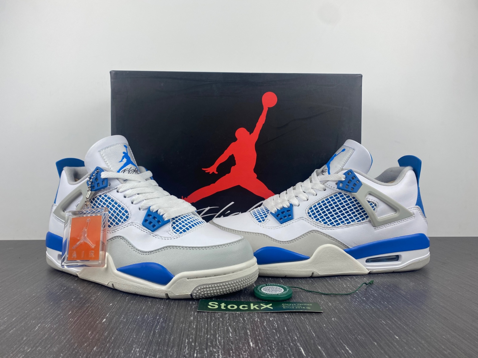 AJ4 AIR JORDAN 4 OG “MILITARY BLUE” 308497-105P
