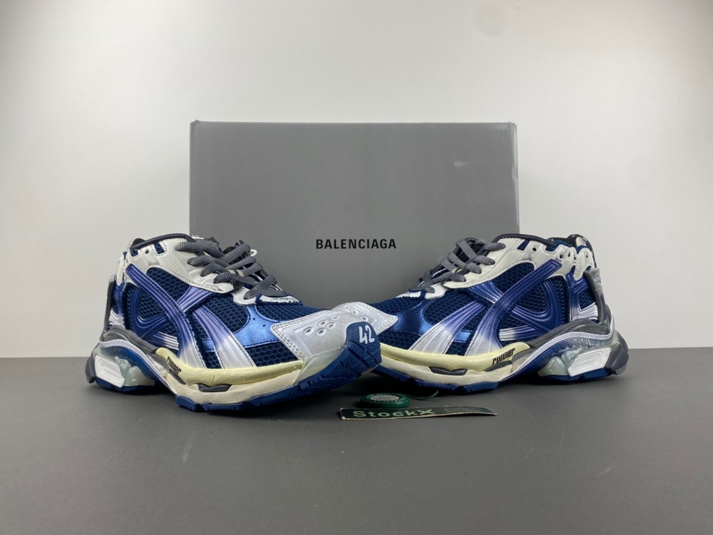 Balenciaga Runner Sneaker 'Gradient - Beige Navy' 772774 WRUNG 2410