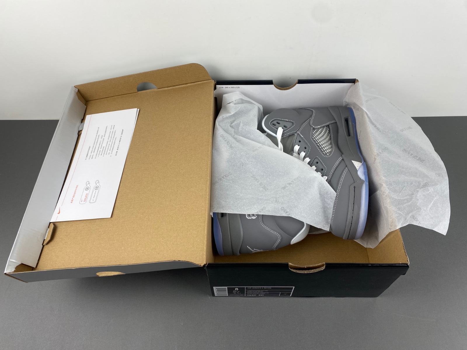 Jordan 5 Retro ‘Wolf Grey’ 136027-005