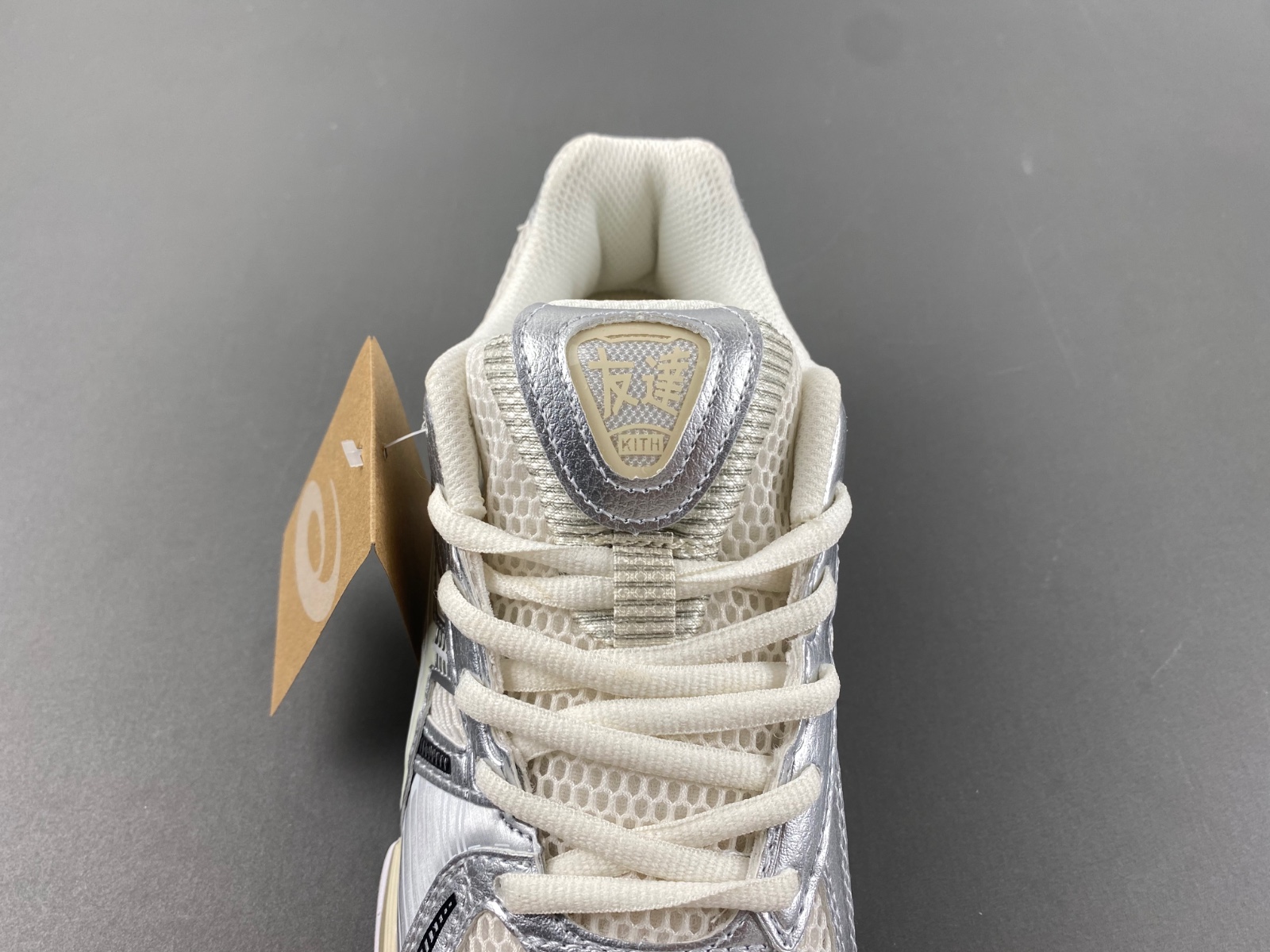 Ronnie Fieg x Asics gel-kayano 12.1 Off White/Silver/Black 1203a555-100