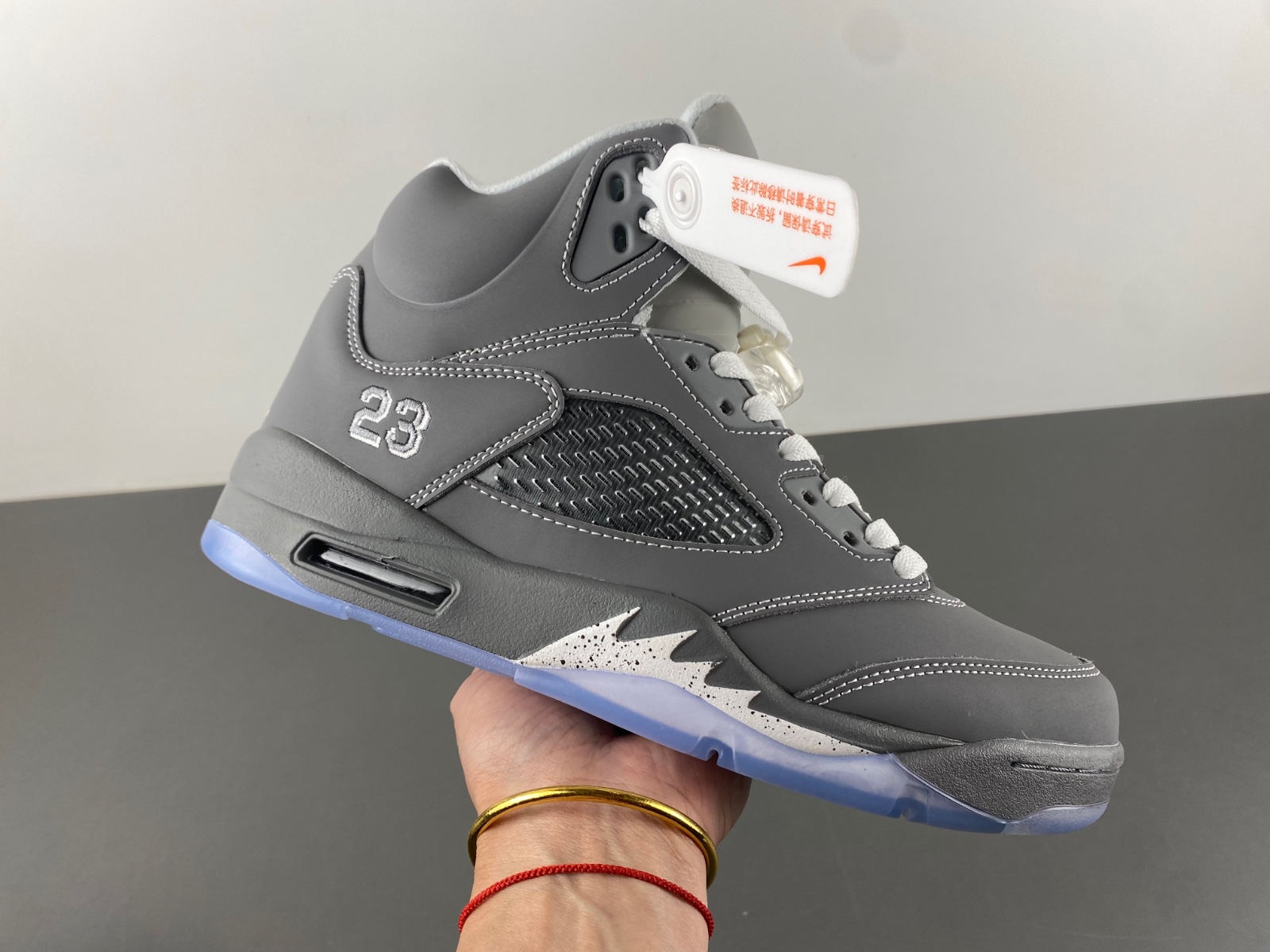 Jordan 5 Retro ‘Wolf Grey’ 136027-005