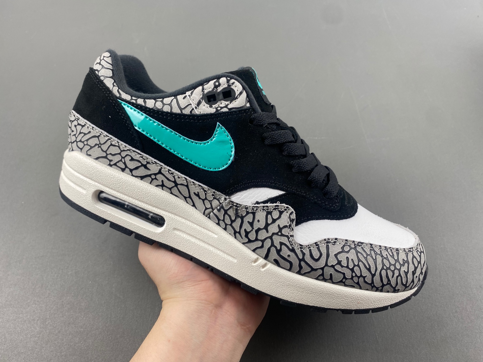 Air Max 1 Premium White/Black/Light Blue 908366-001