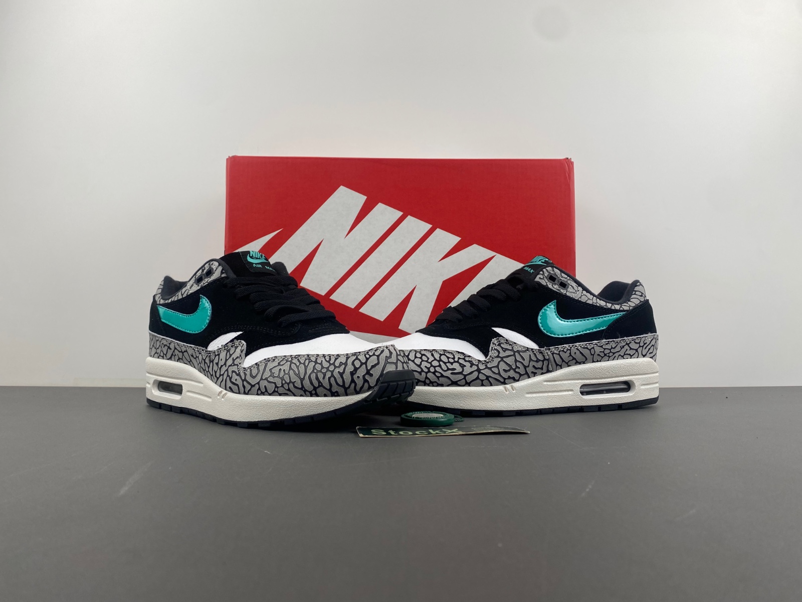 Air Max 1 Premium White/Black/Light Blue 908366-001