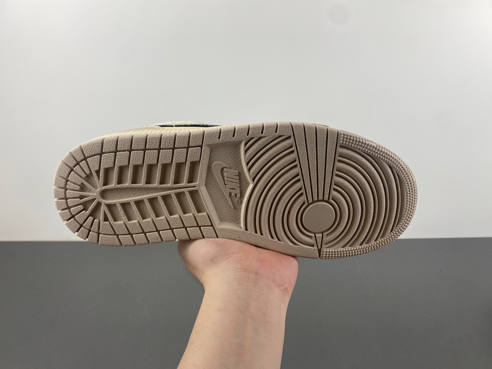 Air Jordan 1 Low Beige/Light Blue/Black HQ3440-101