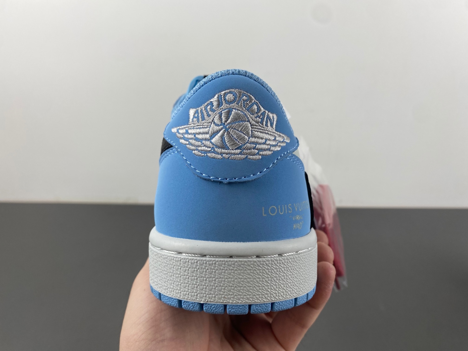 Travis Scott x Air Jordan White/Blue/Black DM7866-107