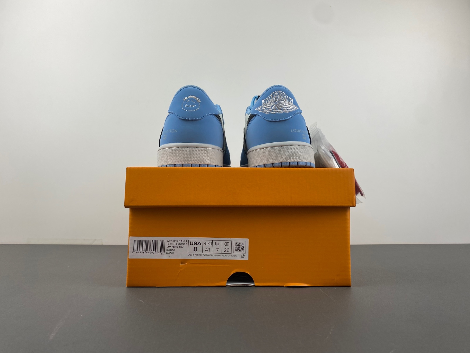 Travis Scott x Air Jordan White/Blue/Black DM7866-107