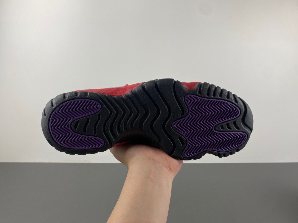 Air Jordan 11Black/Red CT8012-600