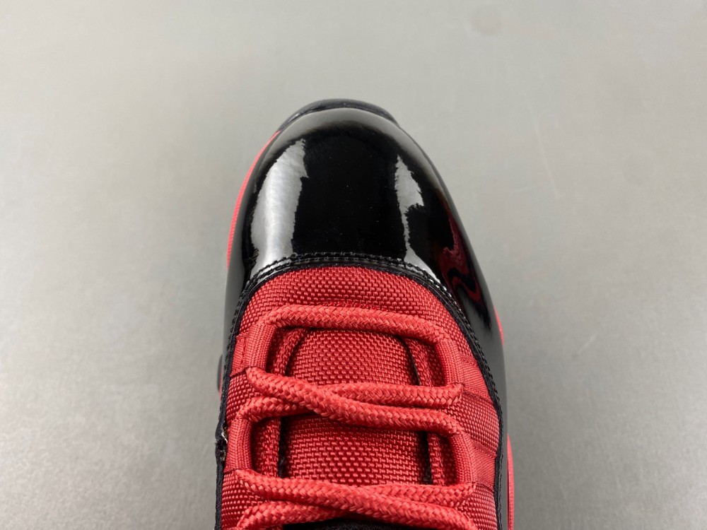 Air Jordan 11Black/Red CT8012-600