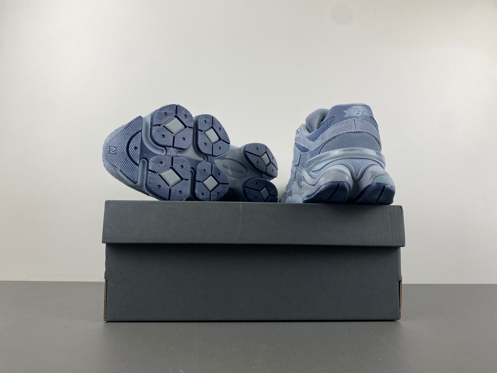 New Balance 9060 Arctic Grey  U9060IB