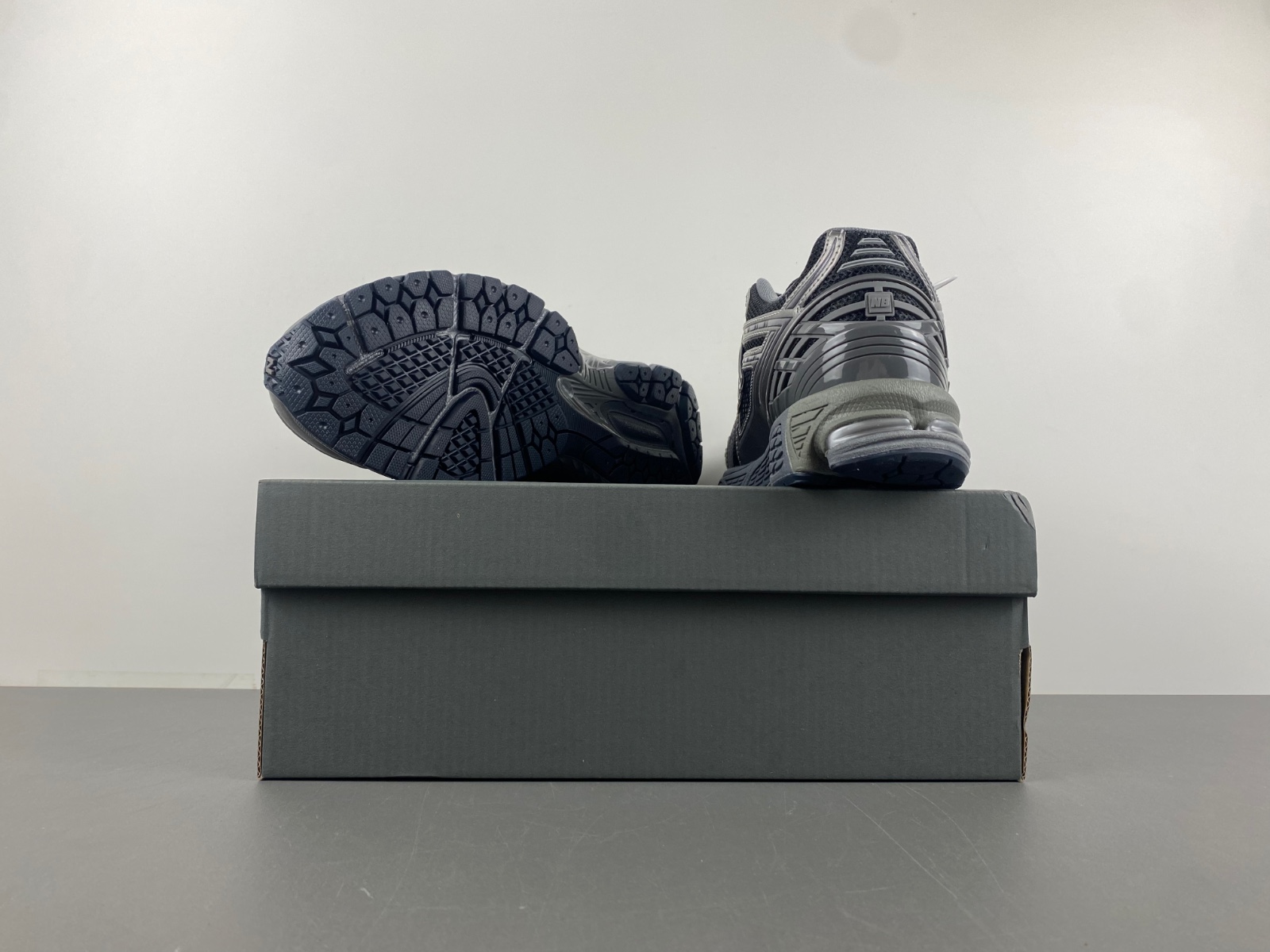 New Balance 1906R Phantomy M1906RES