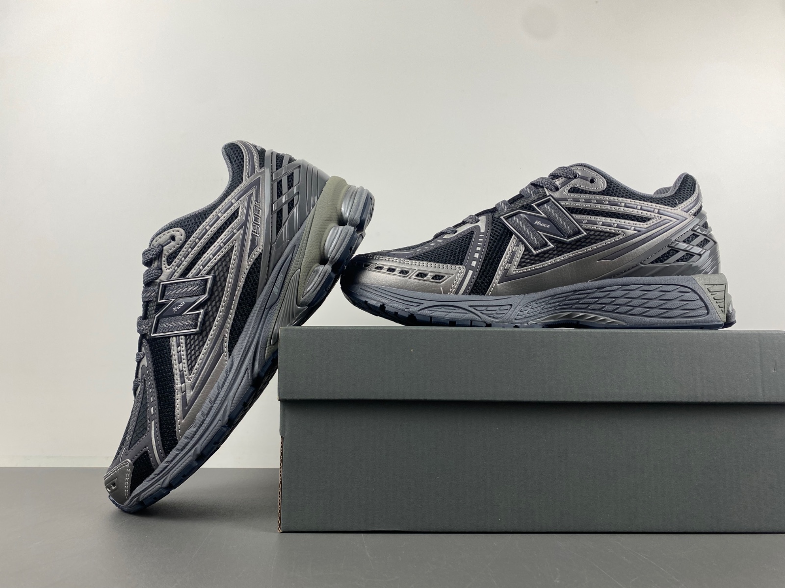 New Balance 1906R Phantomy M1906RES