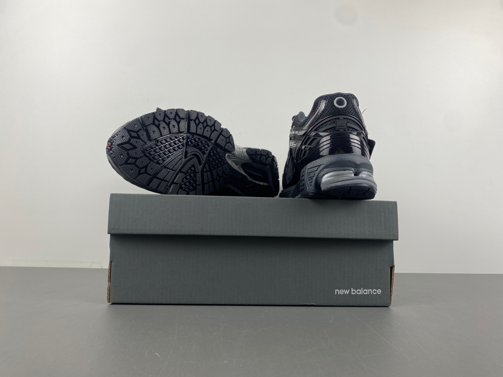 New Balance 1906R 'Black Gradient' | M1906AF