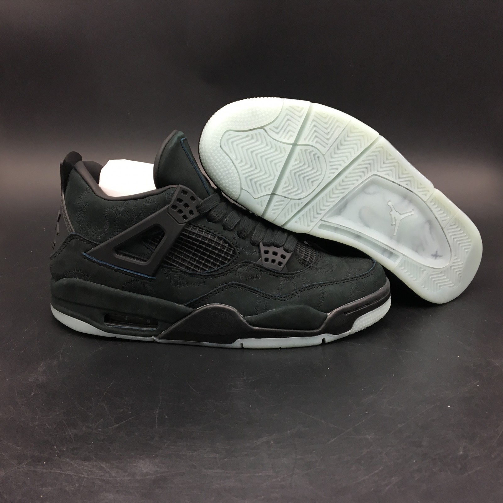 Jordan 4 Retro Kaws Black 930155-001