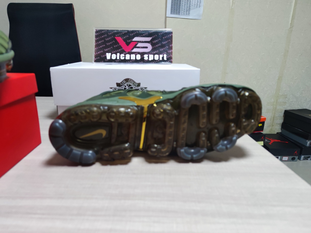 Air VaporMax Plus ARMY GREEN 924453 300