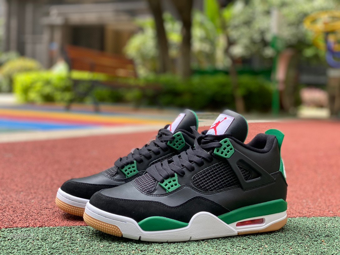 Nike SB x Jordan 4 Retro SP