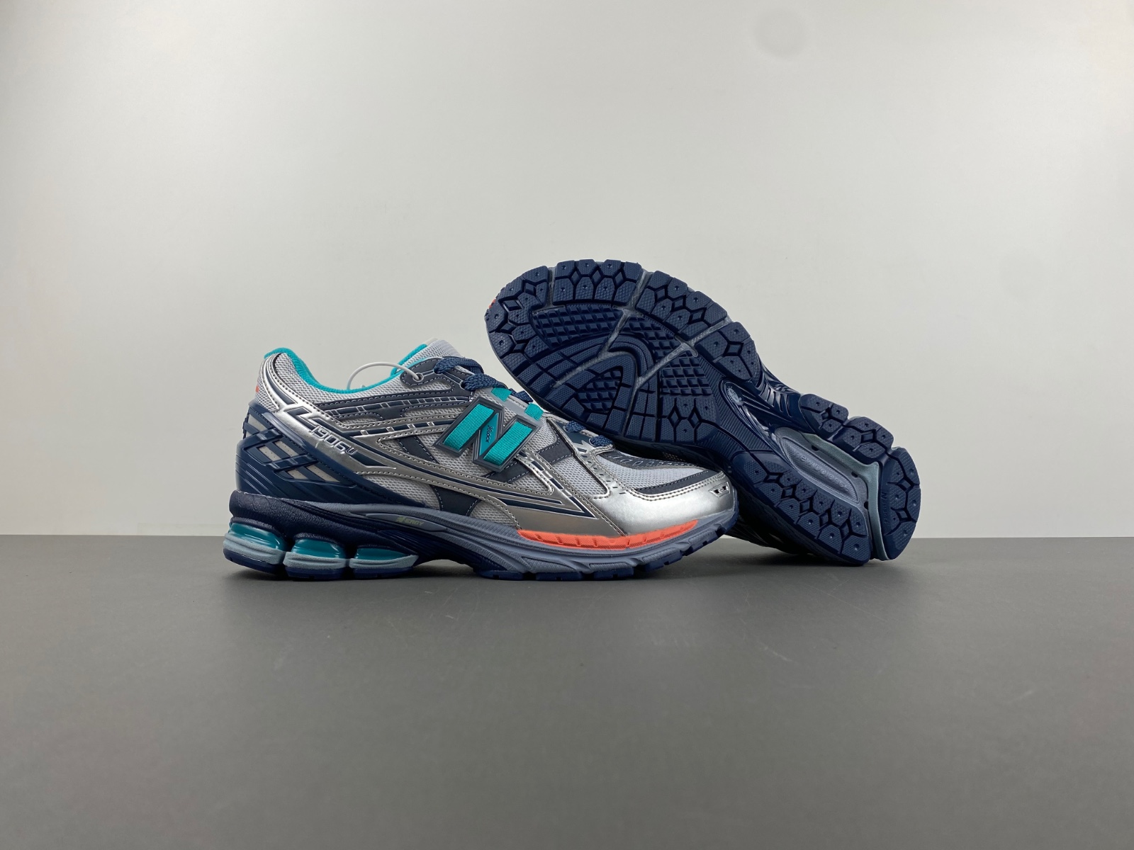 New Balance - x The Whitaker Group 1906U 