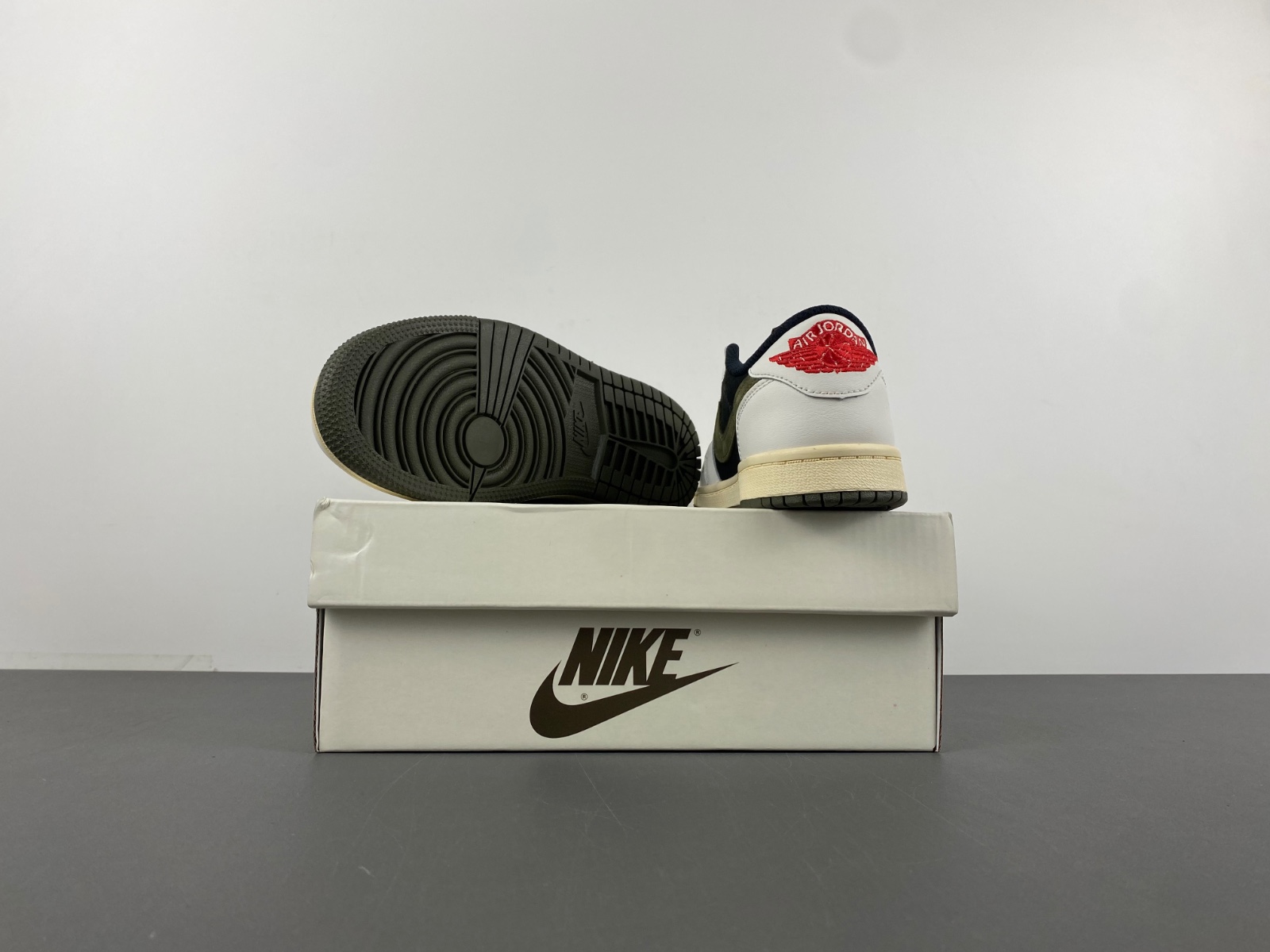 Travis Scott x Jordan 1 Retro Low OG SP PS 'Olive' DZ5909-106