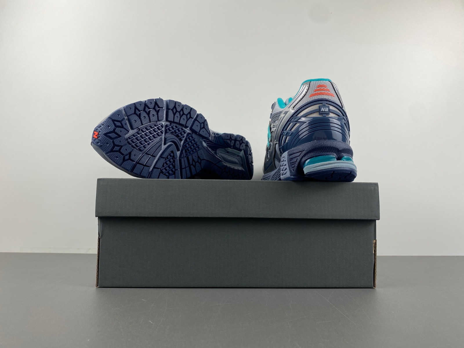 New Balance - x The Whitaker Group 1906U 